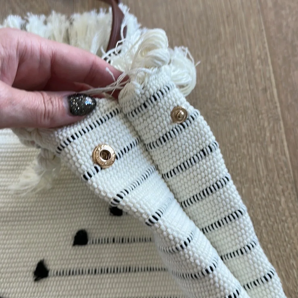 Urban Expressions Cammie Fringe Tassel Tote